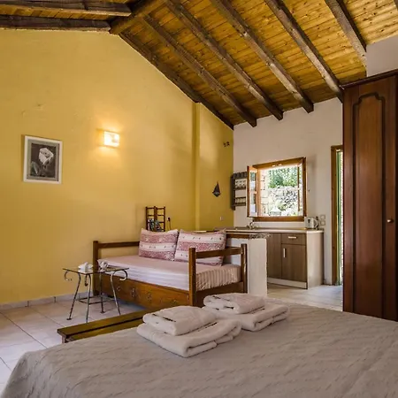 Appartement Adamantia S1 *