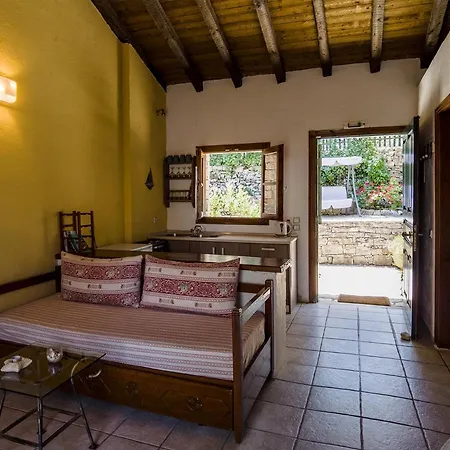 Adamantia S1 Lägenhet Gaios