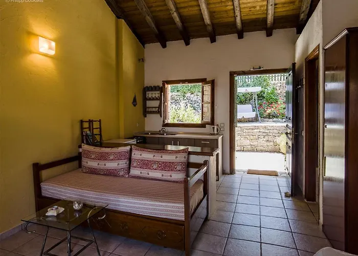 Adamantia S1 アパート ガイオス