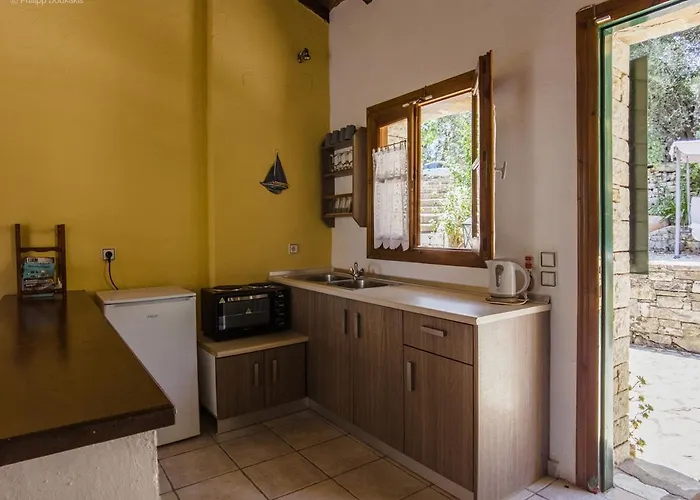 アパート Adamantia S1